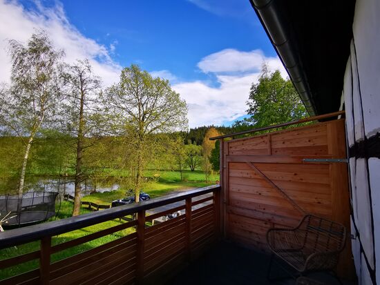 ein schöner Balkon am Zimmer
