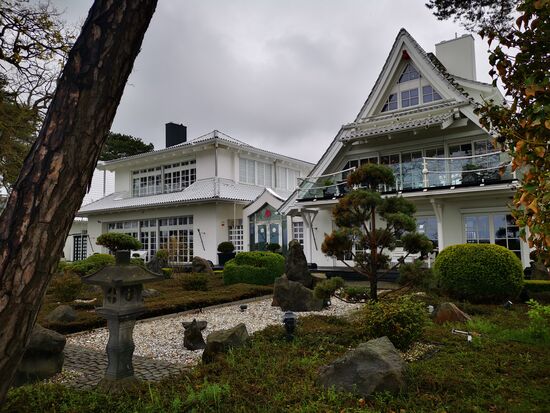 eieiei.... hier befinden sich Villen / Anwesen der "etwas gehobeneren Klasse" 