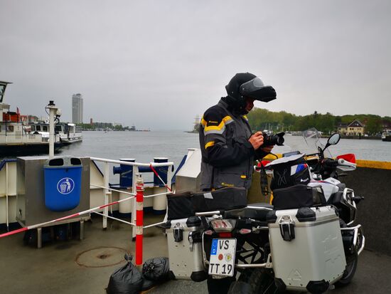 Das Hochhaus im Hintergrund ist das Hotel Maritim.