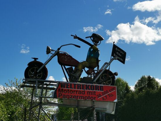 Ein Foto für meine Motorrad-Freunde: der dekorative Hinweis Harzer Bike Schmiede - das Technik Museum im Harz für 
https://www.harzer-bike-schmiede.de/home.html