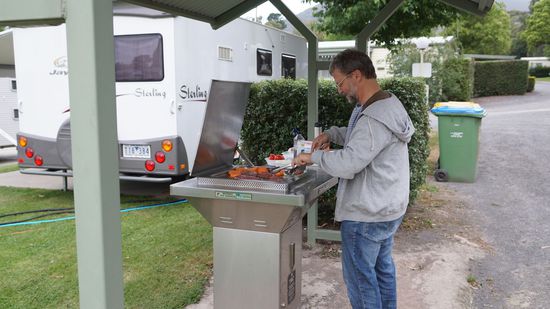 Campingpark Healesville, letztes Aussi- BBQ