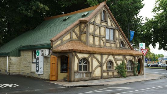Matamata: Tourist-Info im Hobbit-Haus