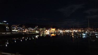 Wellington-Hafen bei Nacht