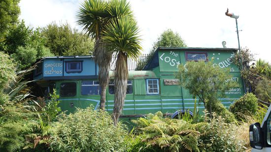 Papatowai: Curios-Cafe - dies ist ein alter Reisebus