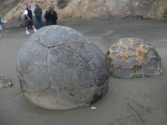 Moeraki - Boulder, wie Riesenmurmeln 