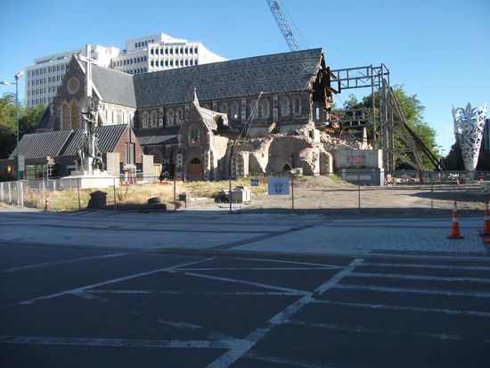 Christchurch - City-Cathedral ( Red-Zone), der Turm ist komplett eingestürzt.