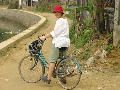 Vietnamesisches Modell, sehr gut fuer den Ruecken