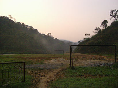 Fussballfeld zwischen Vietnam und Laos