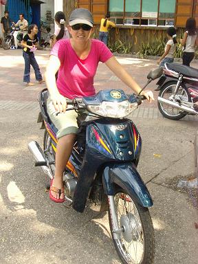 chinesisches Model (Kategorie: geeignet)