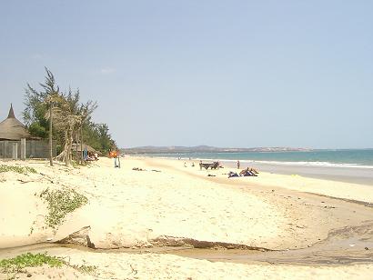 Ohne Ende weisser Sand (gerne auch in Augen und Ohren, es war echt windig hier)