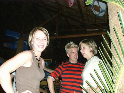 Beachparty! Leider waren wir zu sehr am Feiern, daher einziges Beweisfoto!