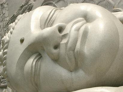 Schlafender Buddha