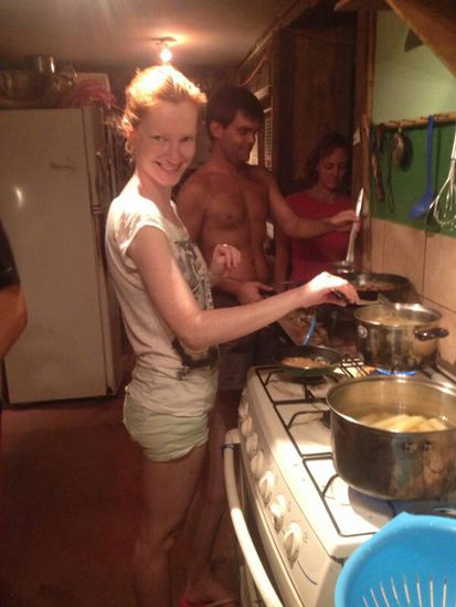 Beim Kochen im Hostel 