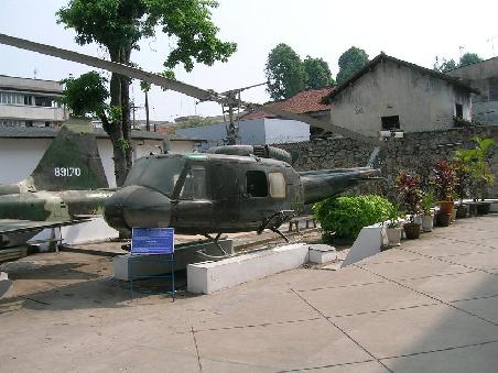 Kriegrsgeraet im Kriegsmuseum