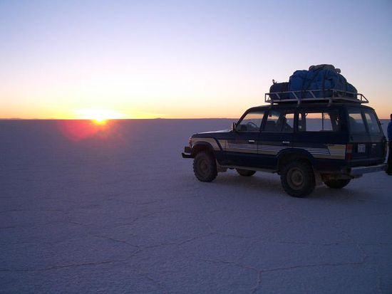 Sonnenaufgang im Salar de Uyuni