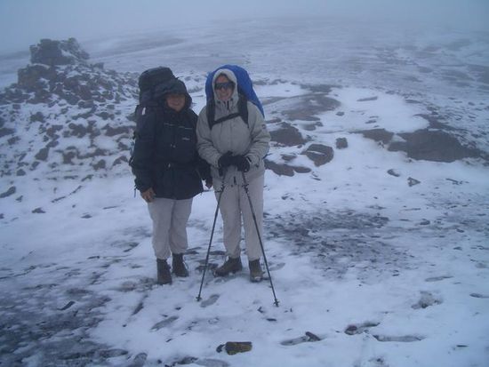 Apacheta Chucura Pass (4860 m)
Leider sieht man vor lauter Nebel und Schnee überhaupt nichts!
