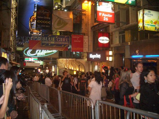 die Absperrungen in Lan Kwai Fong