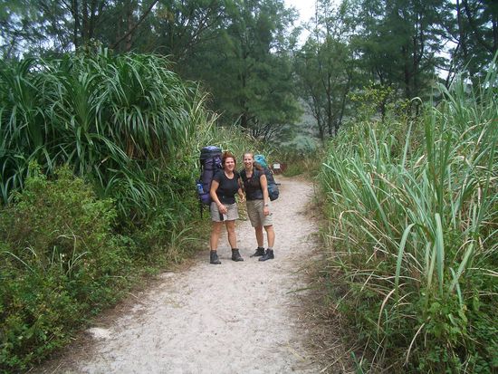 Der Weg zum Long Ke Beach ... ausnahmsweise mal nicht betoniert!