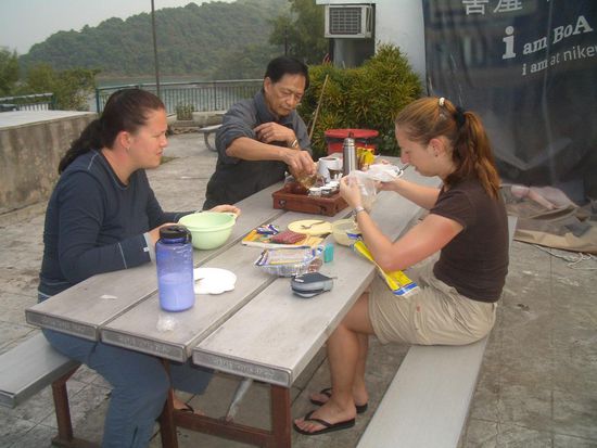 Frühstück mit "Teezeremonie" ...