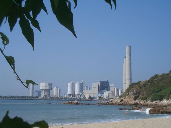 Die hässliche Fabrik ...