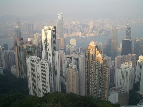 Ausblick vom Victoria Peak bei Tag ...