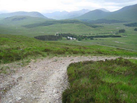 ... da unten liegt schon das Inveroran Hotel