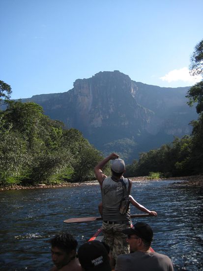 Salto Angel ... und unser "Fotograf" ... es war unmöglich, an dieser Stelle ein Bild ohne ihn im Vordergrund zu machen!