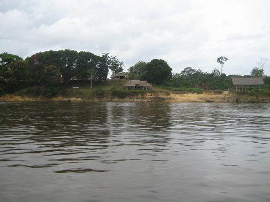 Das Indianerdorf Surapire. Hier leben ca. 45 Yekuana-Indianer.