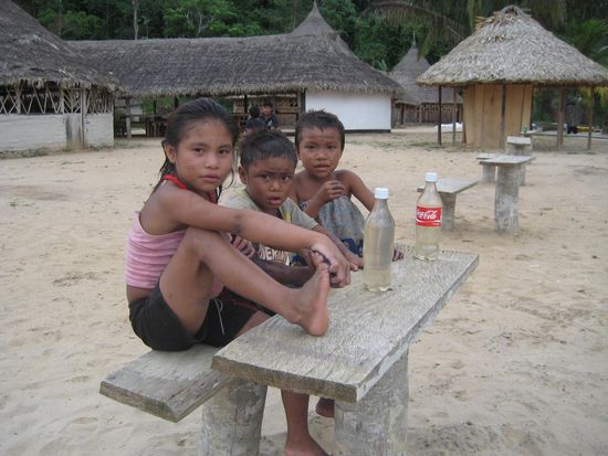Yekuana-Kinder in El Playón