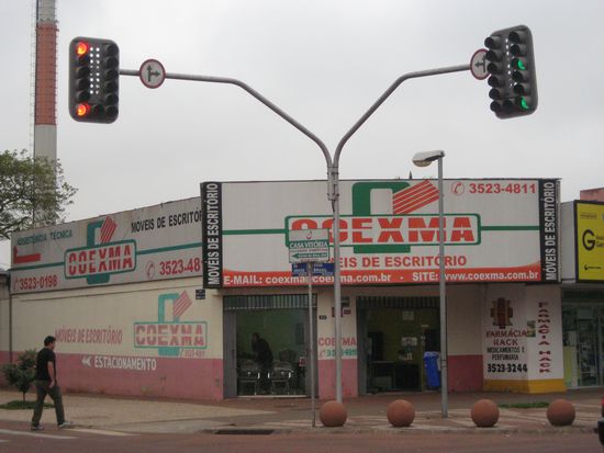 Lustige Ampeln in Foz ... erinnert irgendwie an Formel 1!