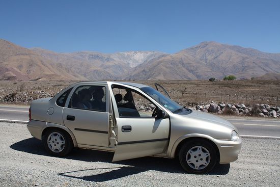 Unser staubfarbenes Auto