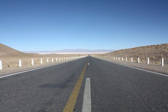 Wir fahren direkt auf den Salzsee zu ...