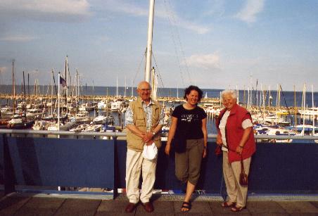 Mit Onkel Jochen und Tante Monika im Kieler Olympiazentrum