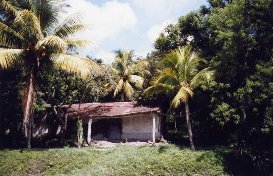 Ein Haus am Weg zu den Ruinen