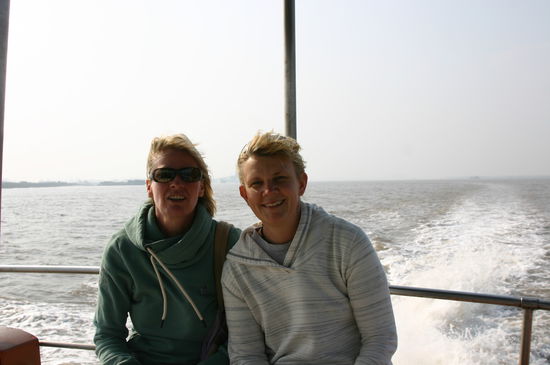 Halong Bucht: Ueberfahrt nach Cat Ba, eine Insel im suedchinischen Meer