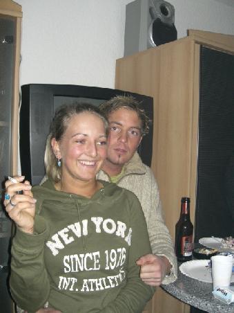 Sara`s Bruder "Joschi" und seine Freundin "Nina"