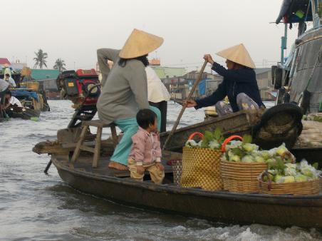 FLOATING MARKET
