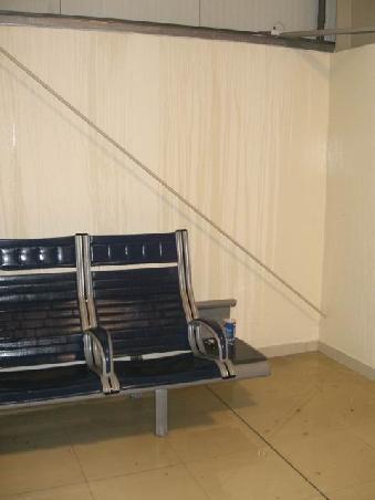Airport Bahrain unter Wasser