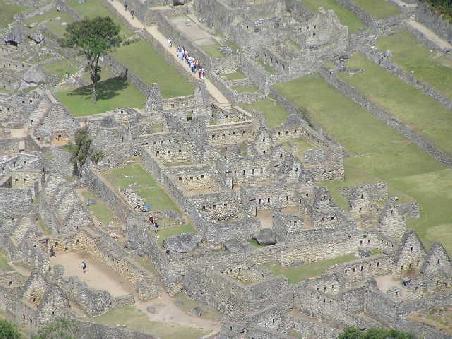 die Sicht von Waynapicchu auf Machupicchu