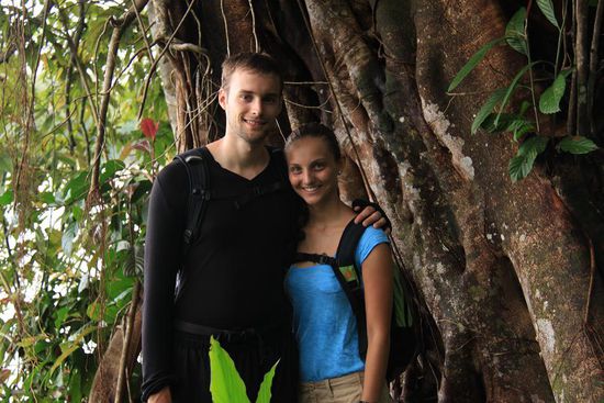 Trekking im borneanischen Dschungel