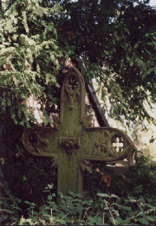 Grabkreuz in Morgenitz.