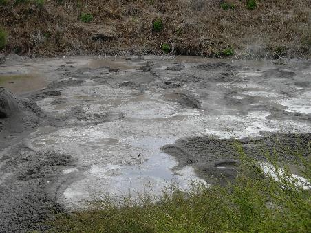 Ein heisser Schlammteich auch Mudpool genannt