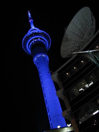 Sky-Tower bei Nacht...