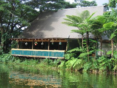 Das Restaurant mit Blick auf die nicht gefischten Fische