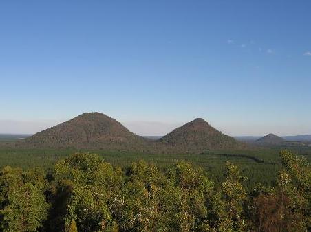 Ein Teil der Glass House Mountains