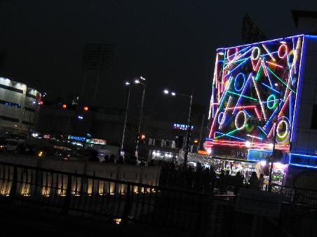 Seoul bei Nacht - ein buntes Lichtermeer