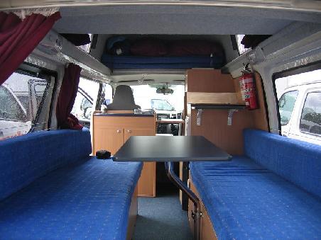 Schlaf-, Ess-, Wohnzimmer und Kueche