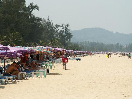 Karon Beach, Phuket - seht ihr den Unterschied...??