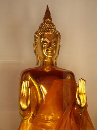Eine der unzaehligen Wat-Po-Buddha-Figuren!