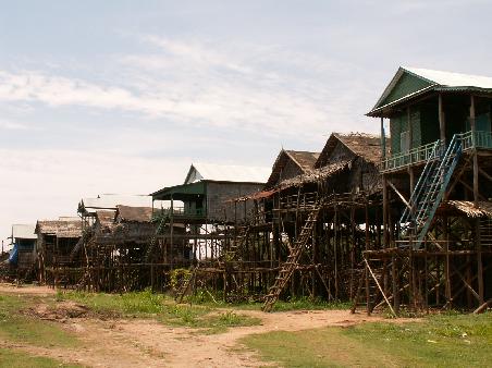 Stelzendorf Kompong Phluk...